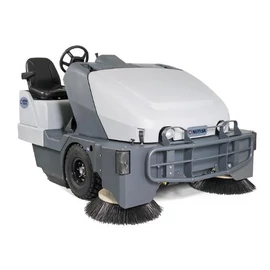 Nilfisk SW 8000 + kabin + fűtés + AC  seprő-szívógép dieselüzemelésű Nilfisk SW 8000 + kabin + fűtés + AC  seprő-szívógép dieselüzemelésű