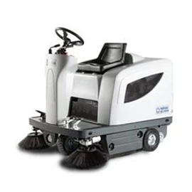 Nilfisk SR 1101S P seprő-szívógép, benzinüzemelésű Nilfisk SR 1101S P seprő-szívógép, benzinüzemelésű